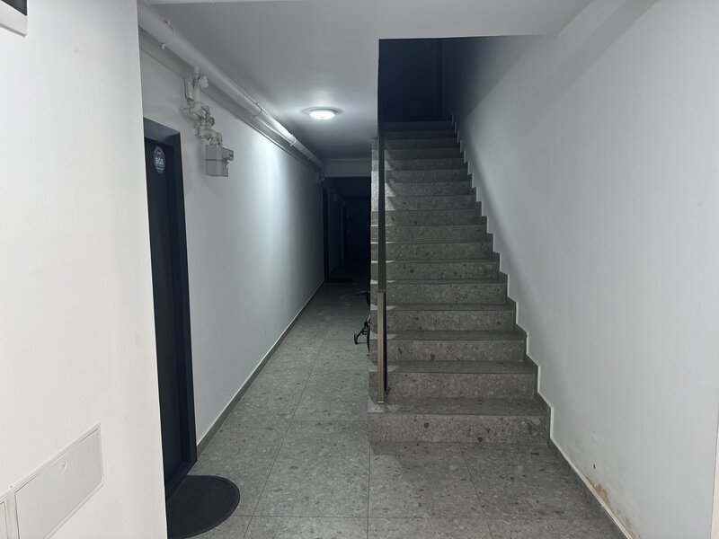 Diamantului, ap. cu parcare privata langa statie STB.